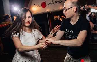 027_sytinacom_20190406_casa_latina