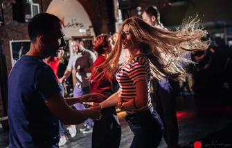 044_sytinacom_20190406_casa_latina