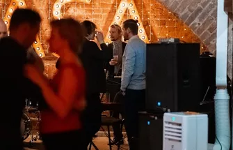 1 (44)