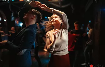 1 (100)