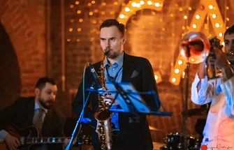 1 (43)
