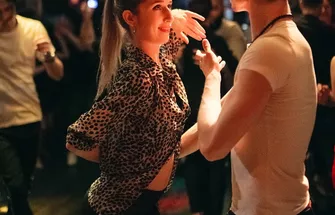 1 (18)
