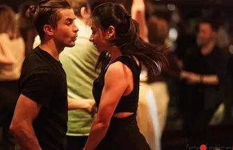 1 (32)