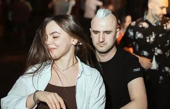 1 (18)