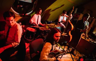 102_20181103_casa_latina